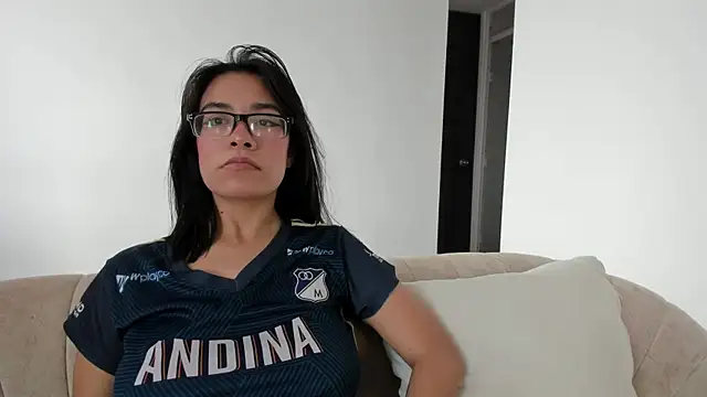 trastornada  online show from August 5, 2026, 8:22 pm