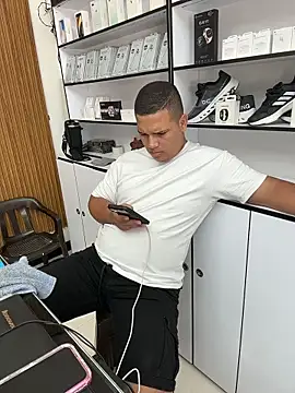Patricio 02 online show from May 22, 2026, 3:50 pm