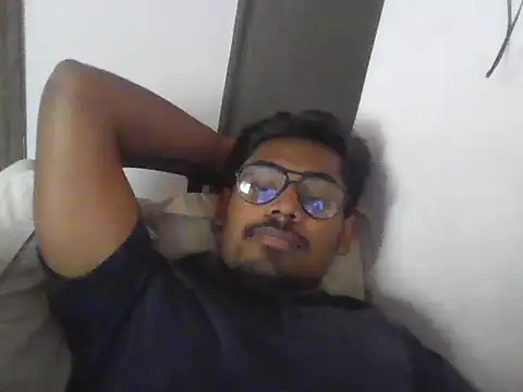 Snapshot of singaram190 chatting on July 28, 2026, 8:43 am singaram190 online show from July 28, 2026, 8:43 am