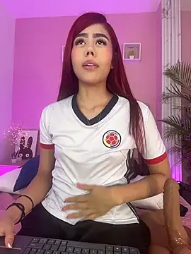 Snapshot of caro_lovings chatting on July 7, 2026, 3:42 am caro lovings online show from July 7, 2026, 3:42 am