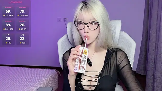 Luyann- online show from July 10, 2026, 1:43 am