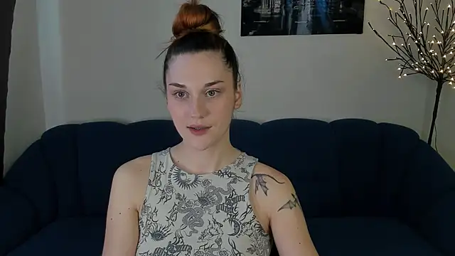 elani lune online show from June 20, 2026, 9:23 am