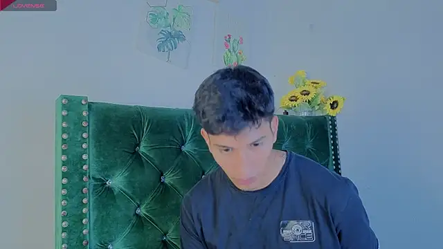 Zayn Moretti online show from June 23, 2026, 7:56 pm