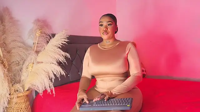 Thalyanna ebonny online show from May 3, 2026, 11:55 pm
