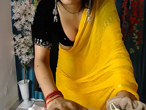 Naughtyy Ranii01 online show from July 13, 2026, 8:11 pm