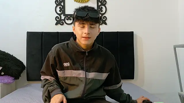 LunayDream online show from June 23, 2026, 11:41 am