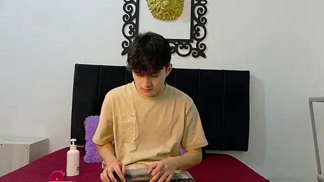 LunayDream online show from July 3, 2026, 11:49 am