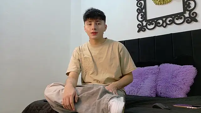 LunayDream online show from July 24, 2026, 11:19 am