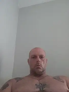 Snapshot of thatgoodmattgood chatting on July 5, 2026, 7:43 pm thatgoodmattgood online show from July 5, 2026, 7:43 pm