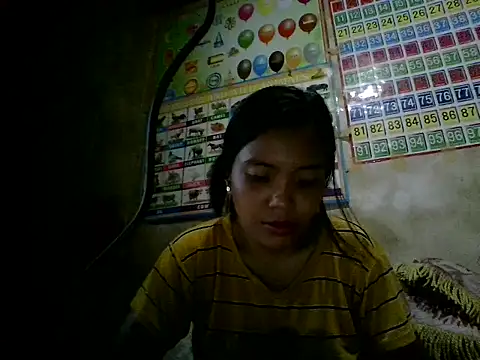 juicyredt online show from April 29, 2026, 9:46 am