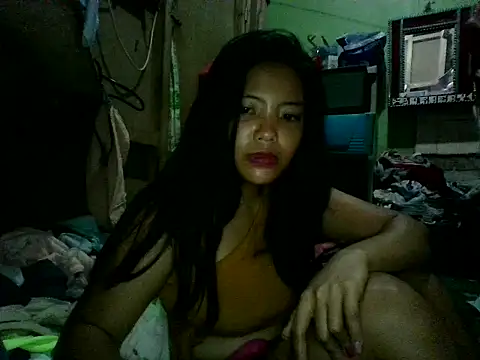 juicyredt online show from May 11, 2026, 8:17 pm