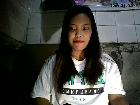 juicyredt online show from May 16, 2026, 12:59 pm