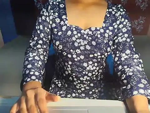 Hotty Girl147 online show from July 25, 2026, 8:12 am