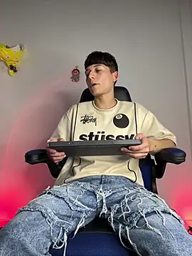 bryan hot 23 online show from April 23, 2026, 10:45 pm