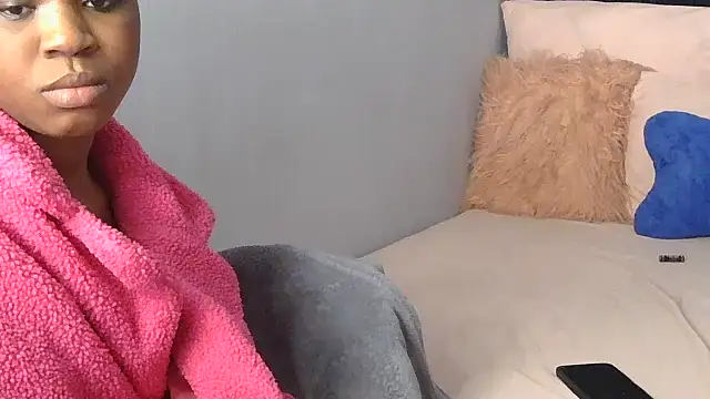 julianaa19 online show from June 29, 2026, 12:05 pm
