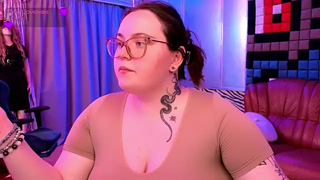 CatherineClaire online show from July 18, 2026, 4:44 pm
