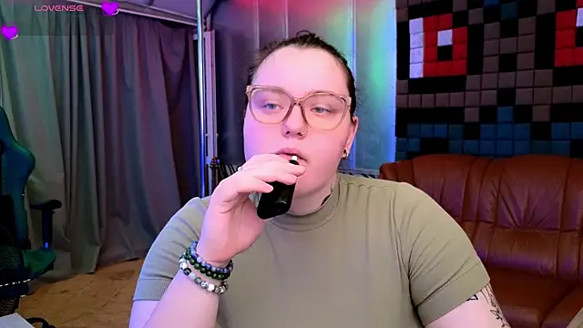 CatherineClaire online show from July 25, 2026, 4:26 pm