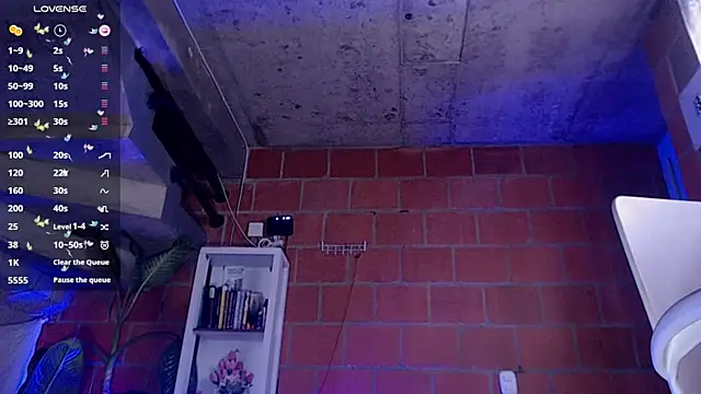 Valerymoon19 online show from July 21, 2026, 8:11 pm