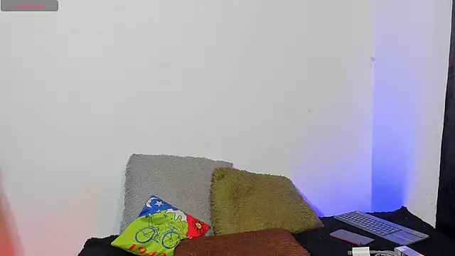  IanLark online show from May 20, 2026, 11:33 pm