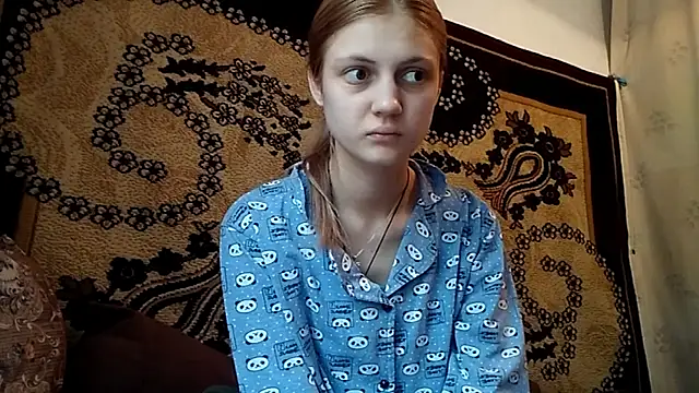 LunaLaday online show from May 27, 2026, 2:30 am
