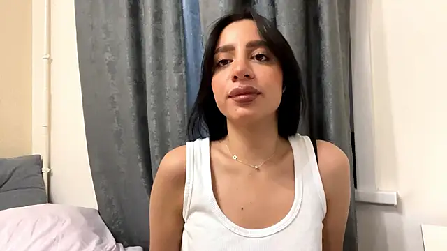 AngellaBarbini online show from June 8, 2026, 4:18 pm