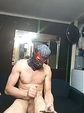 bwcloverboy2 online show from June 18, 2026, 9:14 am