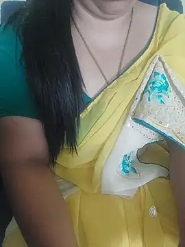 Snapshot of Call_Honey chatting on August 9, 2026, 5:45 am Call Honey online show from August 9, 2026, 5:45 am