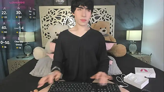 DemonFoxx online show from June 24, 2026, 12:04 pm