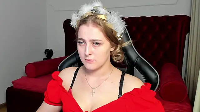 EllaBells online show from June 12, 2026, 4:55 am