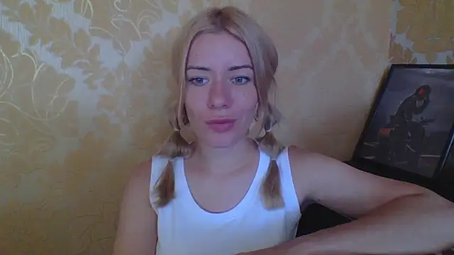 Softy Aura  online show from July 14, 2026, 1:39 pm