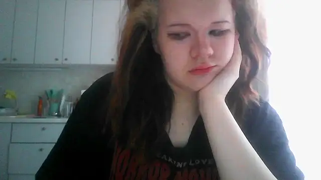Amanda Mia  online show from May 20, 2026, 8:09 am