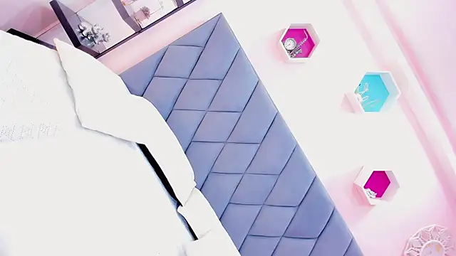 Darianavelazquez online show from June 28, 2026, 12:33 pm