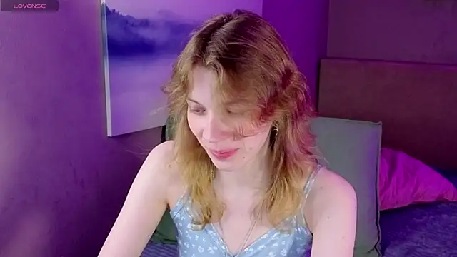 Emily Cartex online show from June 15, 2026, 5:42 am