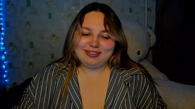 LillyHaigh online show from July 20, 2026, 8:44 pm