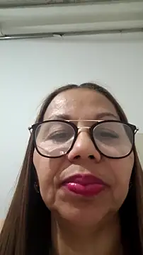 Snapshot of Ladymilf12 chatting on May 31, 2026, 12:30 am Ladymilf12 online show from May 31, 2026, 12:30 am