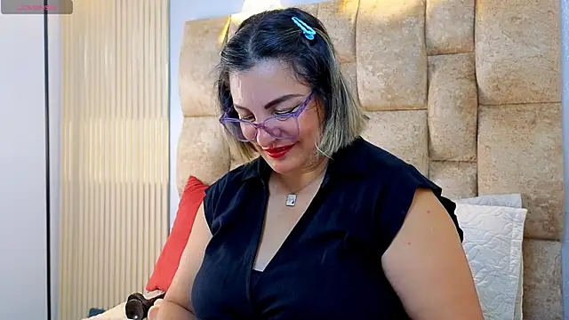 Carolina crus  online show from July 13, 2026, 12:30 pm