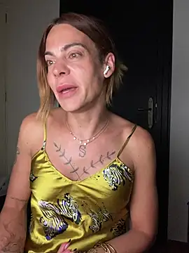 Sophiaat40 online show from June 29, 2026, 8:09 pm