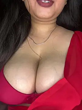Naughty pooja44 online show from May 27, 2026, 7:55 pm
