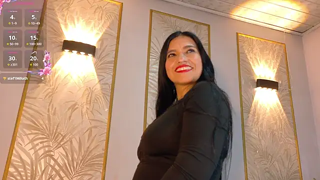 Snapshot of Dalila_5 chatting on June 19, 2026, 7:39 pm Dalila 5 online show from June 19, 2026, 7:39 pm