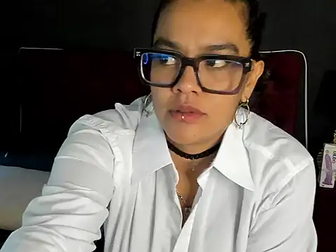 ZiaNoir  online show from May 30, 2026, 8:39 pm