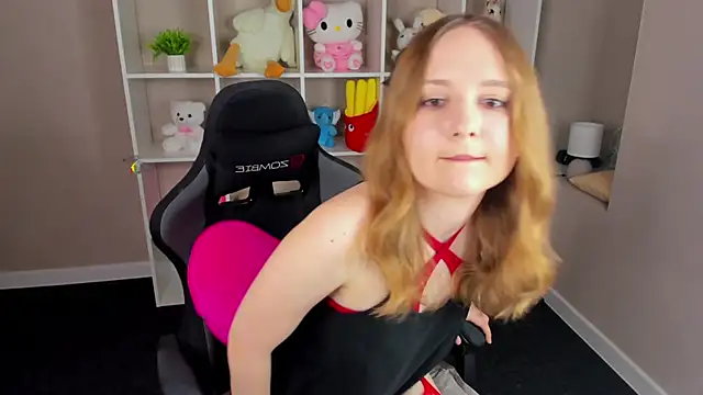 Emmaa Kimm online show from May 15, 2026, 11:45 pm