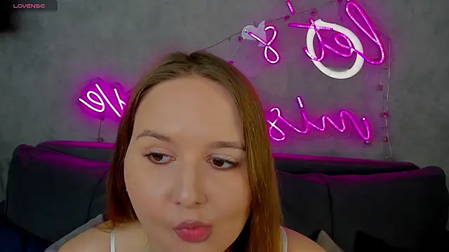 Emmaa Kimm online show from June 7, 2026, 12:59 am