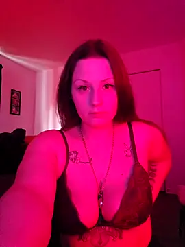 EmilyRay00 online show from June 23, 2026, 11:03 pm