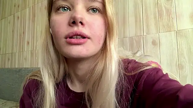 Malinwitch online show from July 2, 2026, 4:40 am