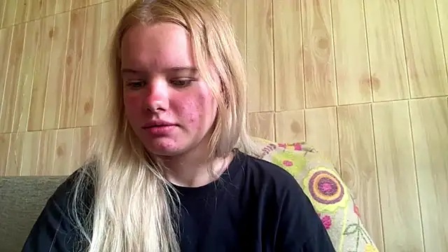Malinwitch online show from July 14, 2026, 5:23 am