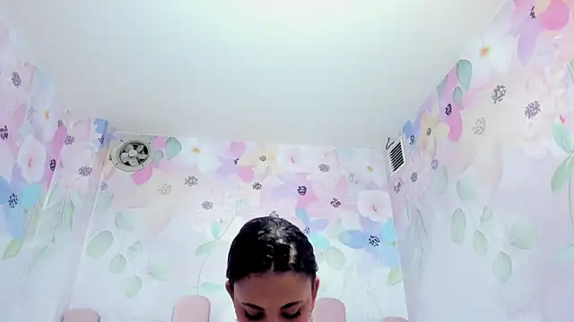 Miabloom19  online show from July 24, 2026, 11:36 pm