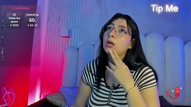 Svetlana 3 online show from June 12, 2026, 8:19 pm