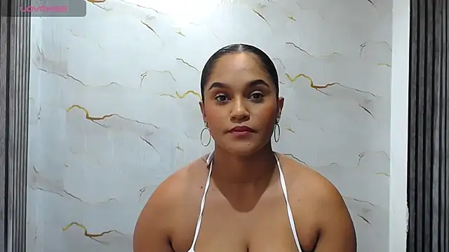 Snapshot of Liaa_cams chatting on June 22, 2026, 10:29 pm Liaa cams online show from June 22, 2026, 10:29 pm