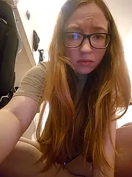 Snapshot of Freaky-Doll chatting on June 22, 2026, 9:34 pm Freaky-Doll online show from June 22, 2026, 9:34 pm