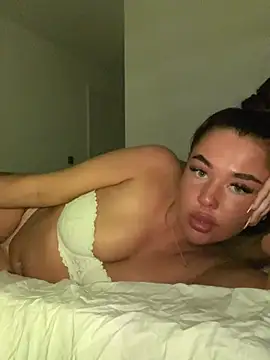 Jasminepeach  online show from July 18, 2026, 2:05 am